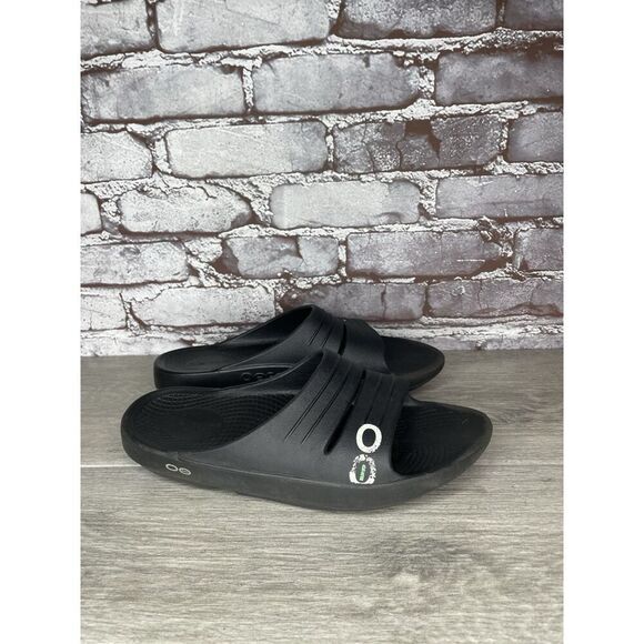 Oofos ooahh Black Rubber Sport Slides Recovery Sandals Women Sz 9M US/40EU - Picture 1 of 16